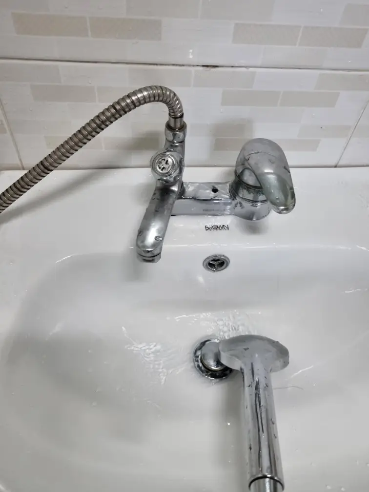 세면대 샤워 겸용 수전 교체 전에 알아야 할 것들